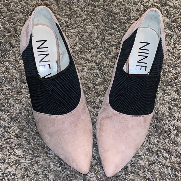 nine west zaayer heeled bootie